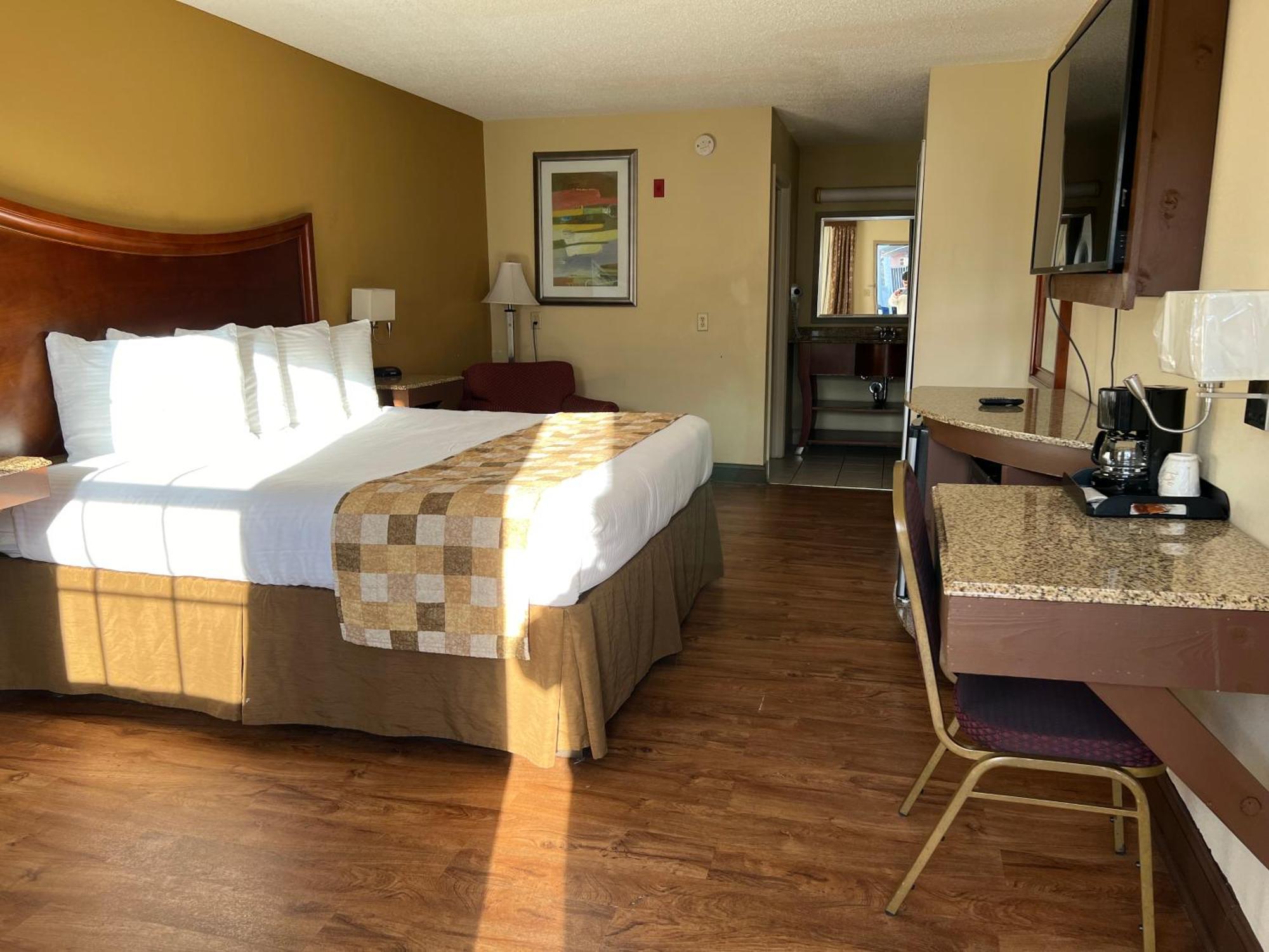 Atkinson Inn & Suites Lumberton Bagian luar foto