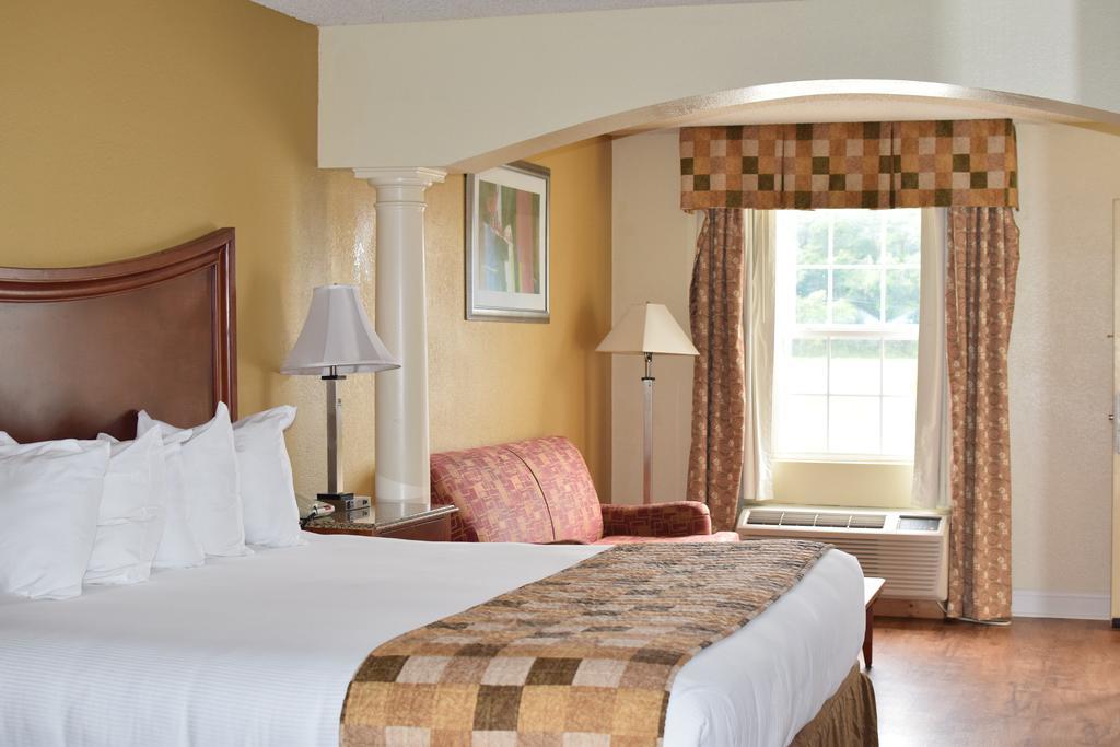 Atkinson Inn & Suites Lumberton Bagian luar foto