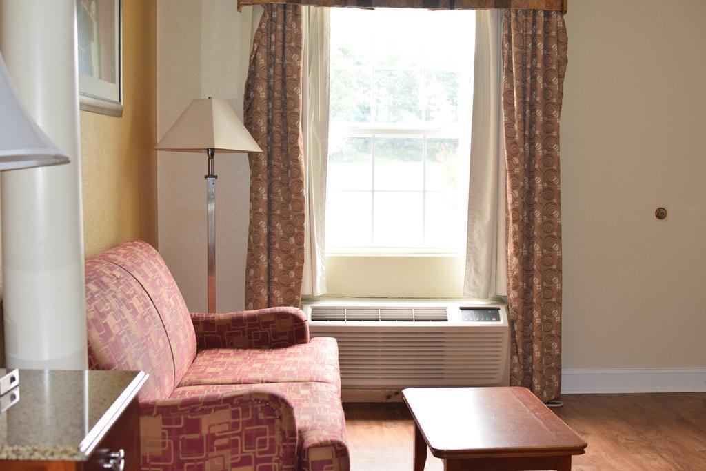 Atkinson Inn & Suites Lumberton Bagian luar foto