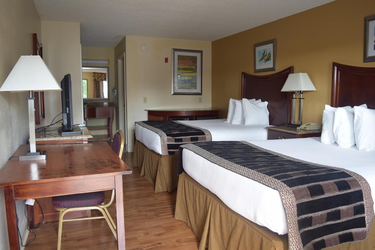 Atkinson Inn & Suites Lumberton Bagian luar foto