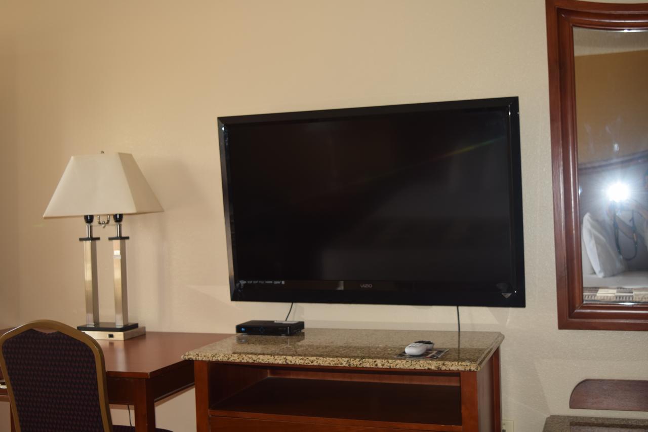 Atkinson Inn & Suites Lumberton Bagian luar foto