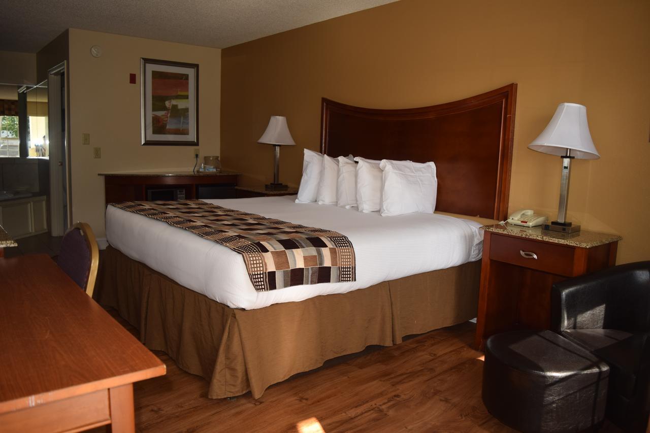 Atkinson Inn & Suites Lumberton Bagian luar foto
