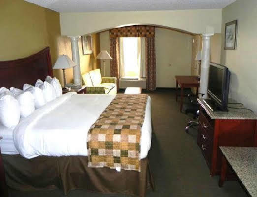 Atkinson Inn & Suites Lumberton Bagian luar foto